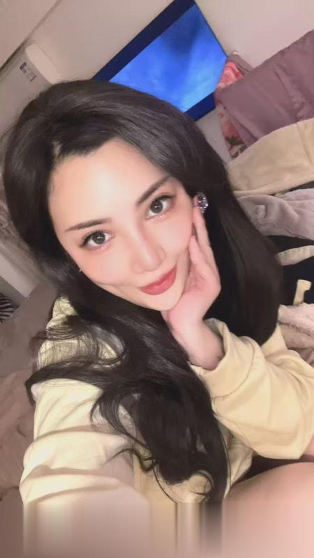 颜值桃子..