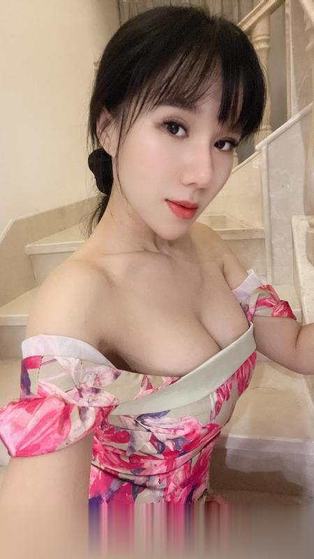 D奶长舌少妇